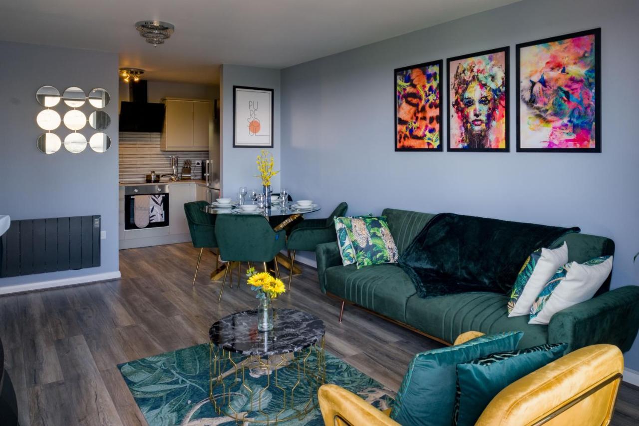 Pahuna Ghar Birmigham City 2 Bedroom Apartment- Short To Mid Term Let-Free Secure Parking Birmingham Extérieur photo